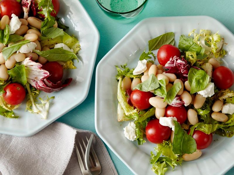 Puttanesca-Style Panzanella is a grest picnic or party food. Also great for barbecues